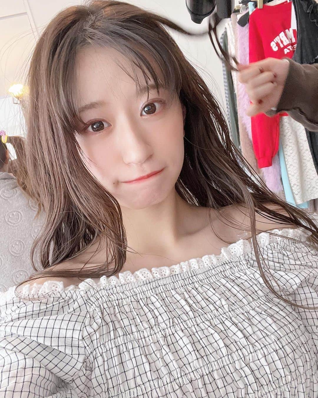 上西怜さんのインスタグラム写真 - (上西怜Instagram)「⠀ #Ray3月号 さん 発売中です🍭🧸 ⠀ 　 ⠀ ⠀ ⠀ #おんなのこ #グラビア #Ray  #NMB48 #上西怜 #れーちゃん ⠀」1月26日 20時40分 - jonishi_rei