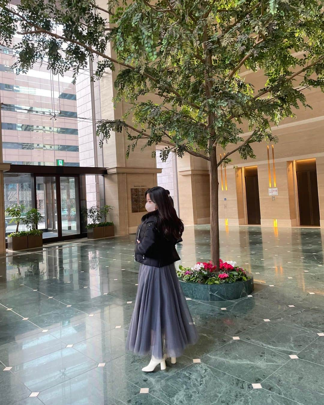 中嶋桃花さんのインスタグラム写真 - (中嶋桃花Instagram)「私服  outer：@prada  tops：@so_close_official  skirt：@fifth_store  shose：@dianashoespress   #fashion #ootd #code #モモstyle #冬服 #冬コーデ #秋コーデ #秋服 #大学生コーデ #通学コーデ」1月26日 20時58分 - momoka_nakajima