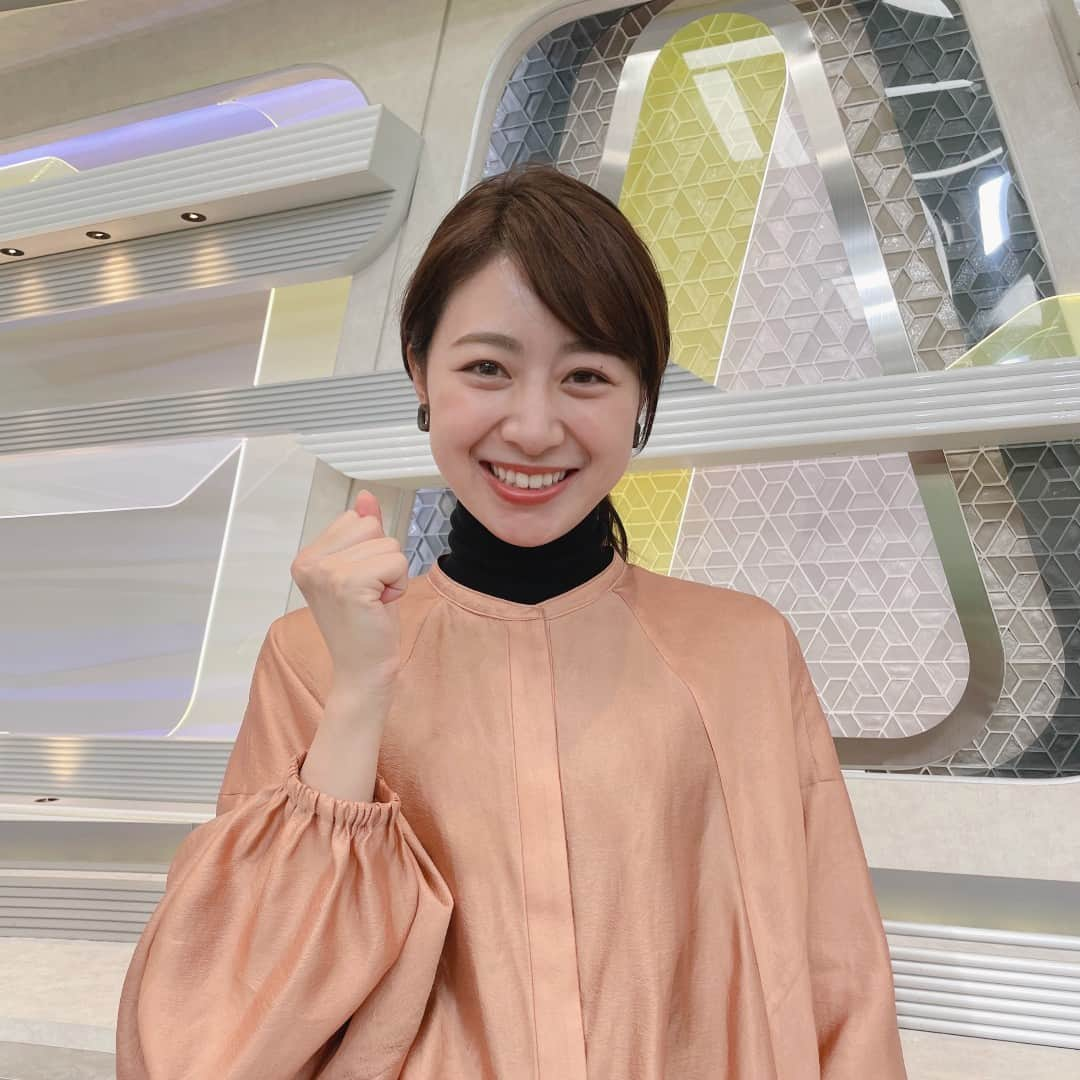 テレビ朝日アナウンサー公式さんのインスタグラム写真 - (テレビ朝日アナウンサー公式Instagram)「【 #受験の思い出 】難しい内容のものは、勉強用の漫画などを買って読んでいました。 源氏物語が好きになり、何冊もの本を読み漁った記憶があります！ 捗らない時は、好きな科目を。 最後まで「出来るよ。」と自分を励まして、頑張ってください！#林美沙希」1月26日 21時01分 - tvasahi_announcers