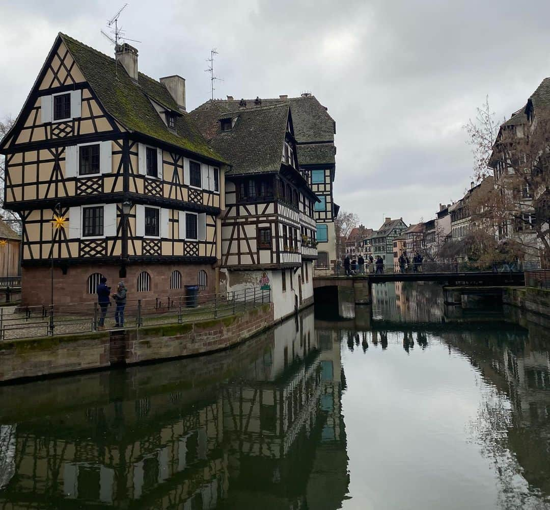 福島史帆実さんのインスタグラム写真 - (福島史帆実Instagram)「.Strasbourg🇫🇷🤍  ストラスブールでの合宿が終わり 明日ブルガリアに向かいます✊✊  #strasbourg #france🇫🇷 #ストラスブール」1月27日 3時12分 - s.h.0619