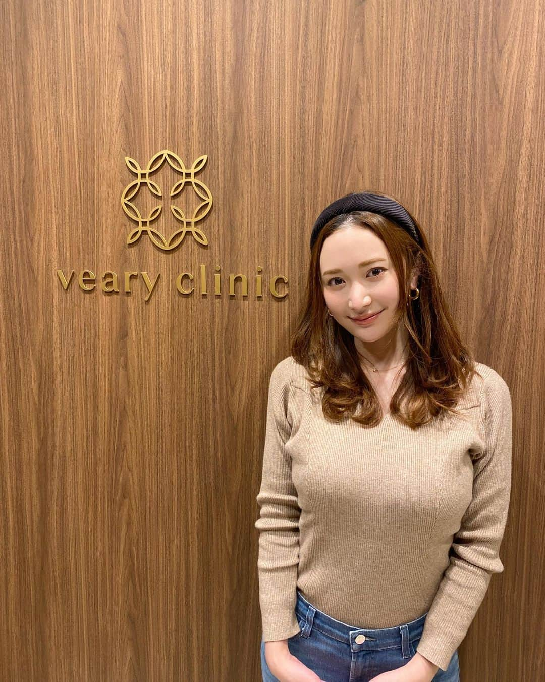 葉月ゆめさんのインスタグラム写真 - (葉月ゆめInstagram)「下半身美容に特化した @vearyclinic さんでエコーガイドメソセラピーという 施術を受けました ✨ 先生がエコーで確認しながら脚の脂肪が気になる部分に 溶解注射を打ってくれます。無痛でびっくり！ 先生が親切丁寧に説明して下さるので 初めてでも安心して受ける事ができました ☺️  院内がホテルの様な内装なのと 完全個室だったのでプライバシーも完璧です。 効果をきちんと出すには数回通う必要があるそうで これから楽しみです ♡  #vearyclinic #ヴェアリークリニック #下半身美容 #美容クリニック #美脚」1月26日 22時27分 - yume_hazuki