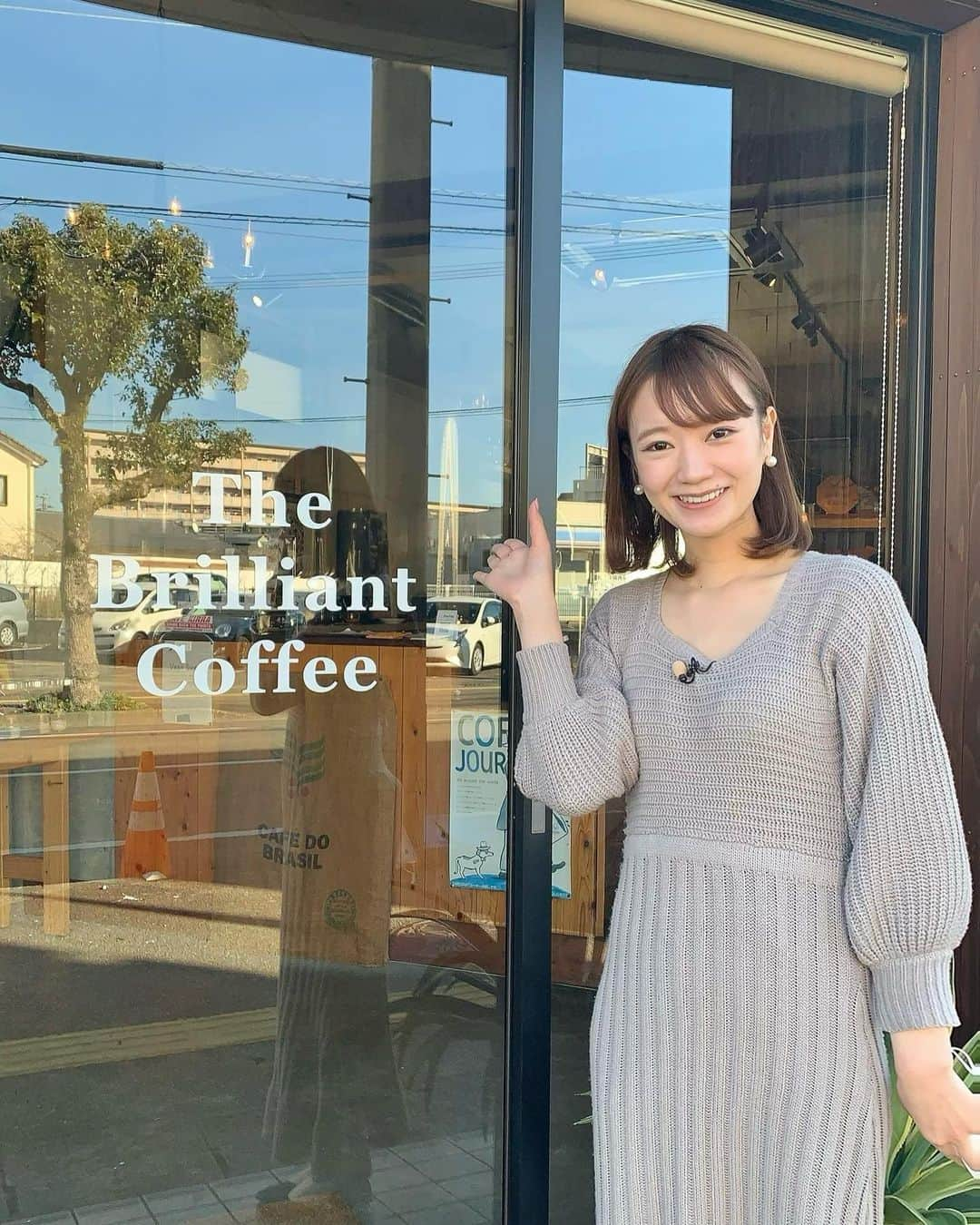 仮屋未来さんのインスタグラム写真 - (仮屋未来Instagram)「今日のCheck!は 「The Brilliant Coffee」でコーヒーの色々 教えていただきました！☕️ ⁡ 挽いた豆は2週間程で使い切るのが 良いということ！ 長い間同じ豆を使っていたので気をつけます😂 ⁡ コーヒー豆を買いに来るお客さんも多く 自分好みのコーヒーを見つけるのは楽しいです😊」1月27日 0時06分 - miku__kariya