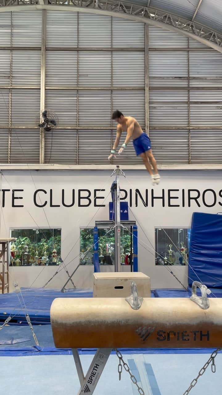 アルトゥール・オヤカワ・マリアノのインスタグラム：「🔥🔥🔥 Barra Fixa  #EsporteClubePinheiros #ComitêOlimpicoBrasileiro #COB #TimeBrasil #Caixa #LoteriasCaixa #Cbg #BolsaPodio  #ForçasNoEsporte #Cda #Odontoprev #newon #Aminovital #TimeAjinomoto #CaruCafe #Gymnastics」