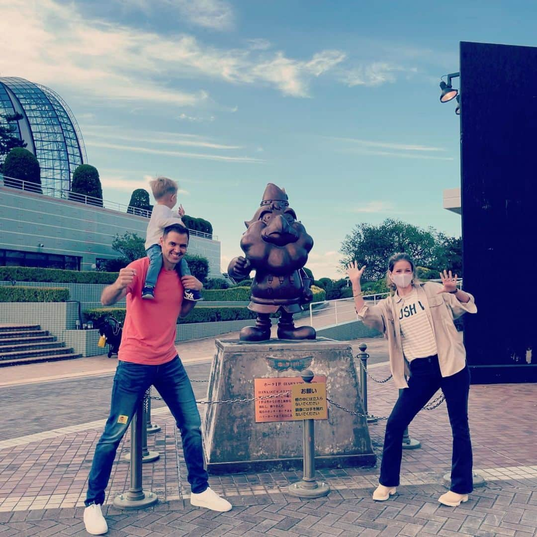 リック・バンデンハークさんのインスタグラム写真 - (リック・バンデンハークInstagram)「Stadium tour with @anneloes_vdhurk at the PayPay dome in Fukuoka. 🙌」1月27日 3時21分 - rick_vdhurk