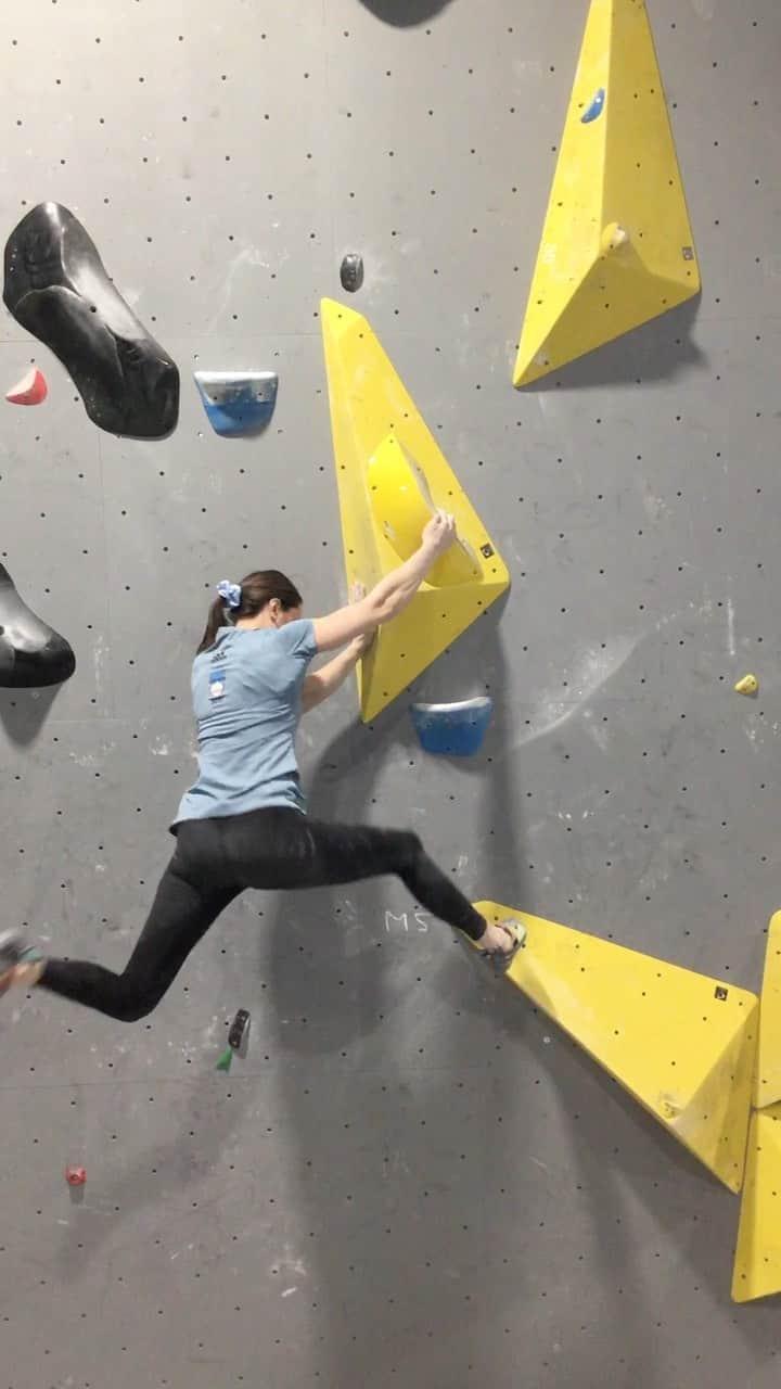 ユリア・クルーダーのインスタグラム：「Very hard setting for me this time, so happy I managed to top at least some 😝  🎥: @gorazdhren @sloveniaclimbing  @scarpaspa #scarpaspa」