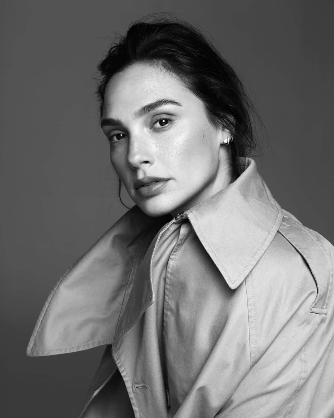 ガル・ガドットのインスタグラム：「🤍」