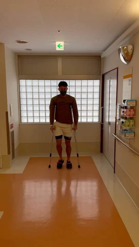 錦織圭のインスタグラム：「Surgery went good. Rehab is starting! 💪#keisapp」