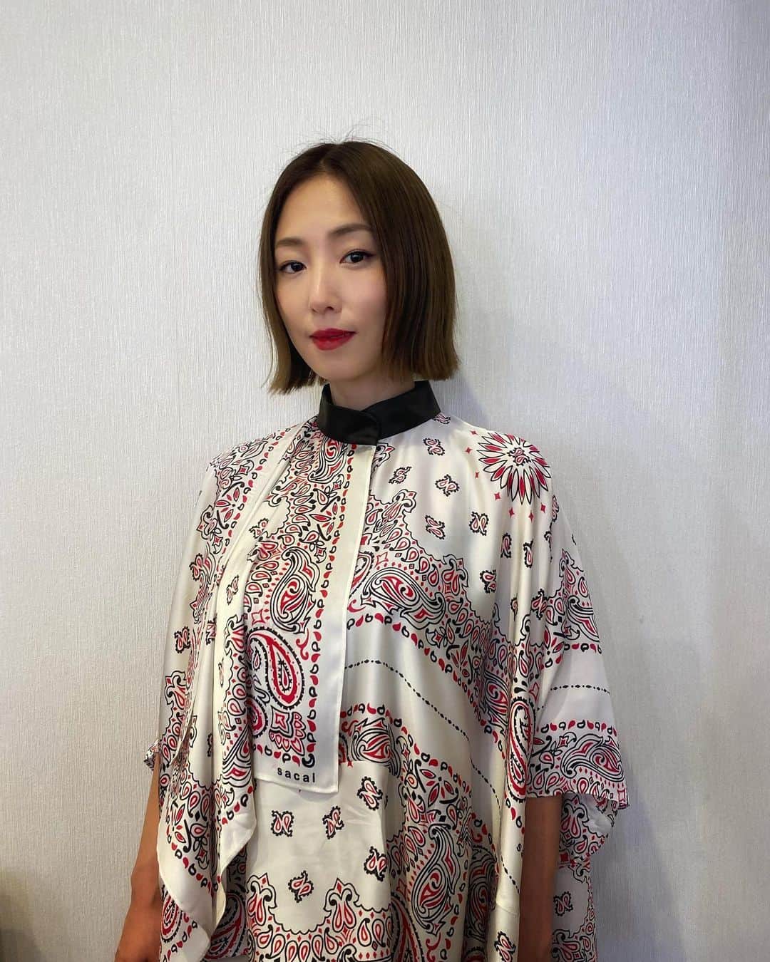 MEGUMIのインスタグラム：「次の作品準備で、久々にショートにしました💇🏼‍♀️ スッキリ感が最高！ やはりシックリくるなぁ❤️」