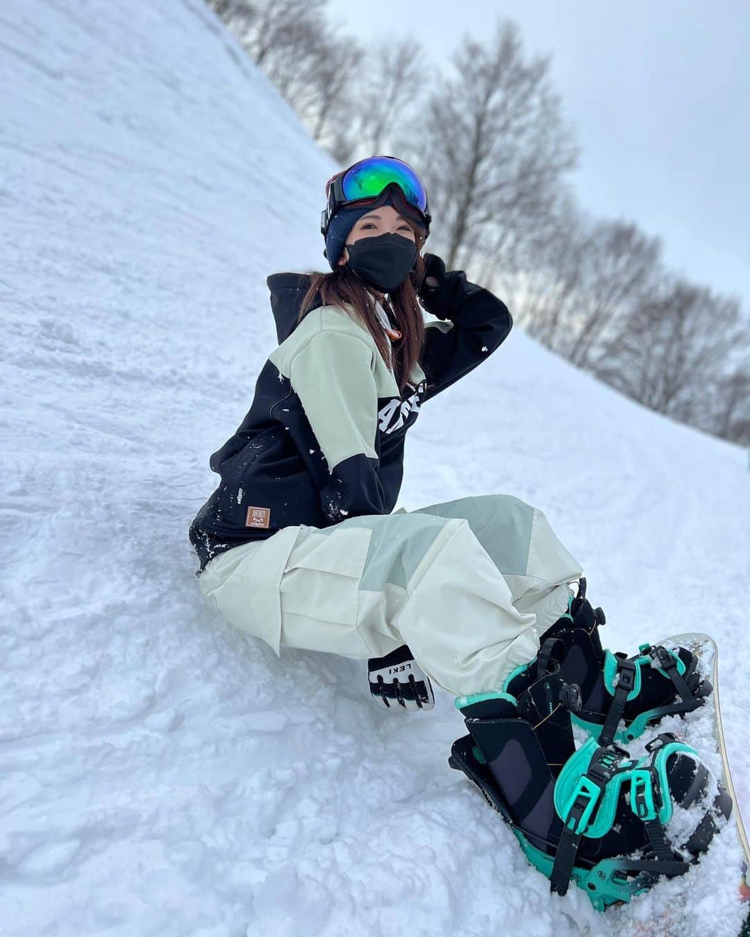 波多野結衣さんのインスタグラム写真 - (波多野結衣Instagram)「スノーボード🏂 天気も良くて滑ってて気持ちよかったです！☀ . . #スノーボード #snowboard  #雪 #gala湯沢  #波多野結衣 #波多野结衣」1月27日 18時38分 - hatachan524