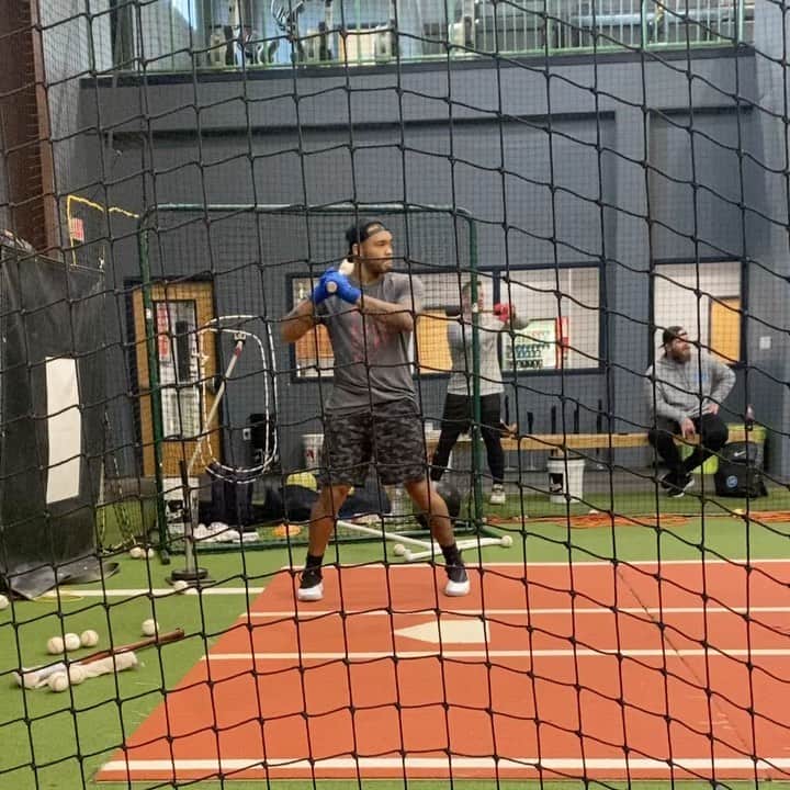 アディソン・ラッセルのインスタグラム：「2⚾️22🔥」