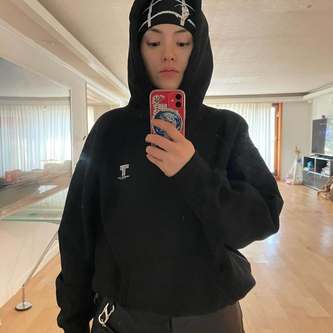 キム・ヨンジのインスタグラム：「여친룩」