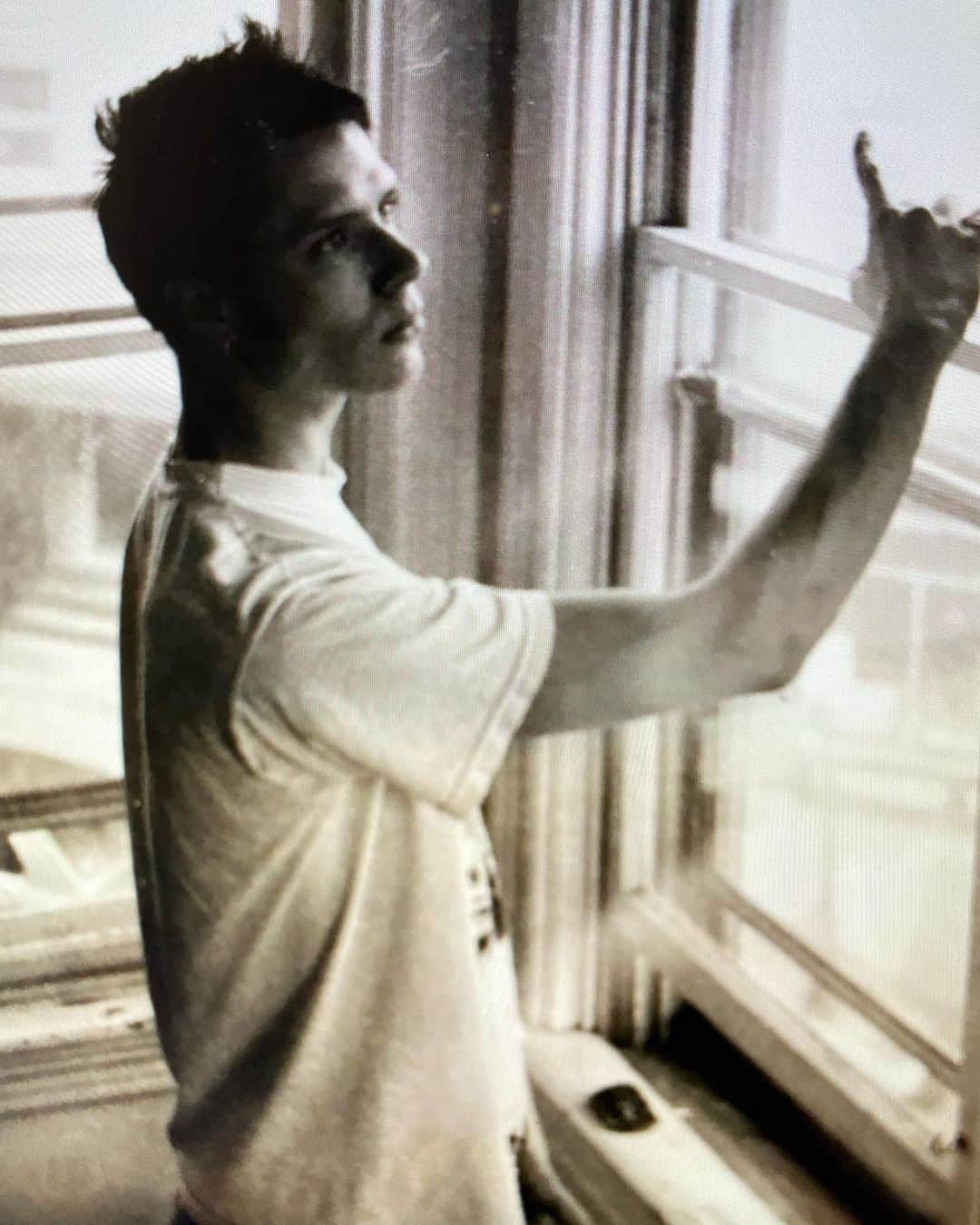 ダミアン･クーラッシュのインスタグラム：「1997 or 98. 50 Hope St, Providence RI, from the files of @makroop」