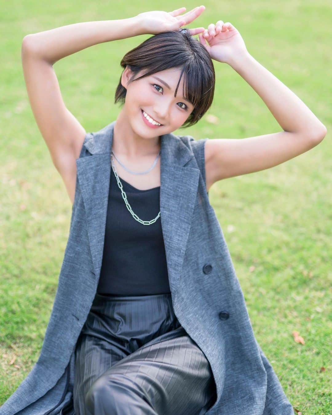 山本ゆうかのインスタグラム：「. . 1週間家から出てないので、気温が分かりませんが、今日も外は寒そうですね。 . .」