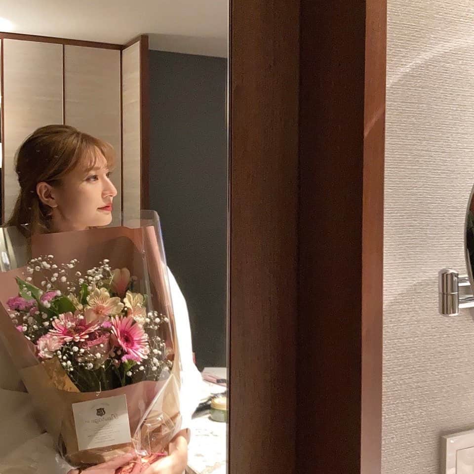 のインスタグラム：「. 今週もお疲れ様でした🤍 ⁡ 今夜19時〜読売テレビ 【大阪ほんわかテレビ】出演予定です！！！！ ⁡ そして今夜の放送分から 見逃し配信が始まるそう〜！ ⁡ 見逃しは TVer／GYAO!／ytv MyDo! でお楽しみください〜🕊」