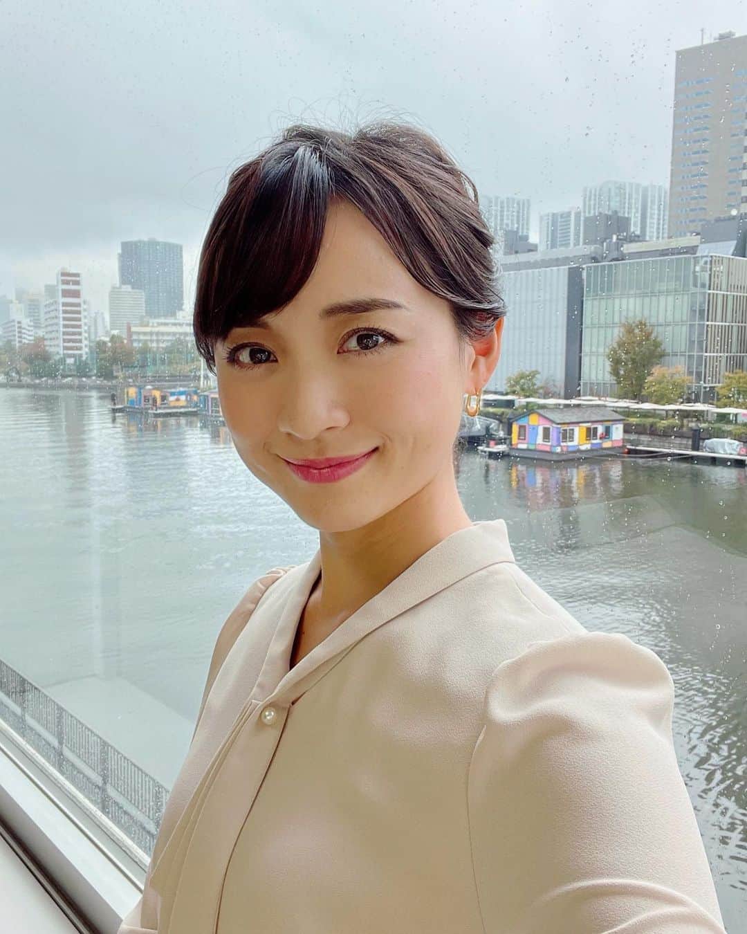 繁田美貴さんのインスタグラム写真 - (繁田美貴Instagram)「*＊ 金曜日ですね。 今週もお疲れ様でした🍀 #BSテレ東 #毎週金曜 20:00〜 #武田鉄矢の昭和は輝いていた #今夜 は #この人この一曲 の第11弾☆ #じゅん&ネネ のお二人、そして #平浩二 さんをゲストにお迎えし、 #ヒット秘話 伺います！」1月28日 19時31分 - handa_miki