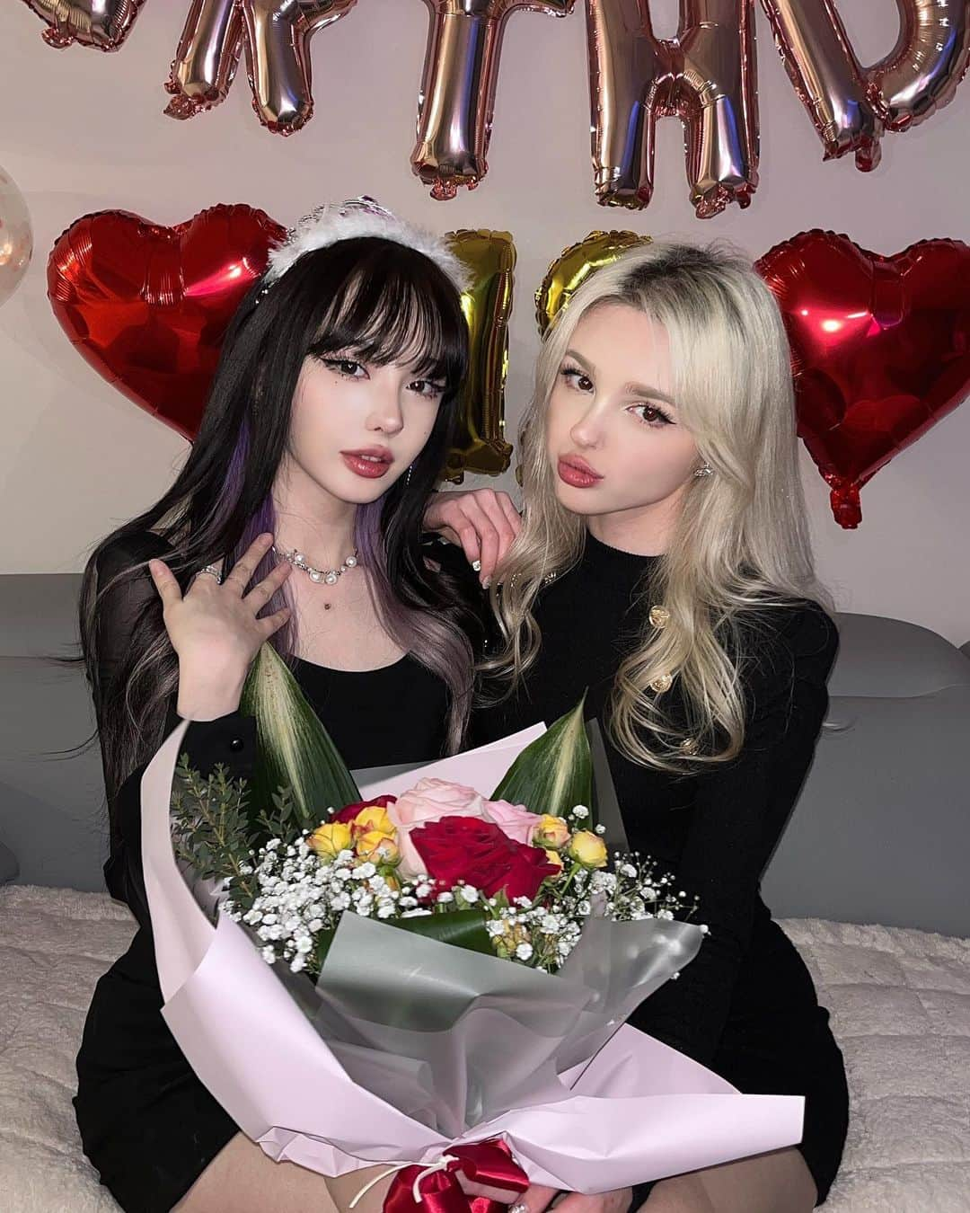 Elina 엘리나 (エリナ) さんのインスタグラム写真 - (Elina 엘리나 (エリナ) Instagram)「Happy 19th birthday sis🎂💕  집에서 동생 생일파튀😆」1月28日 20時34分 - elina_4_22