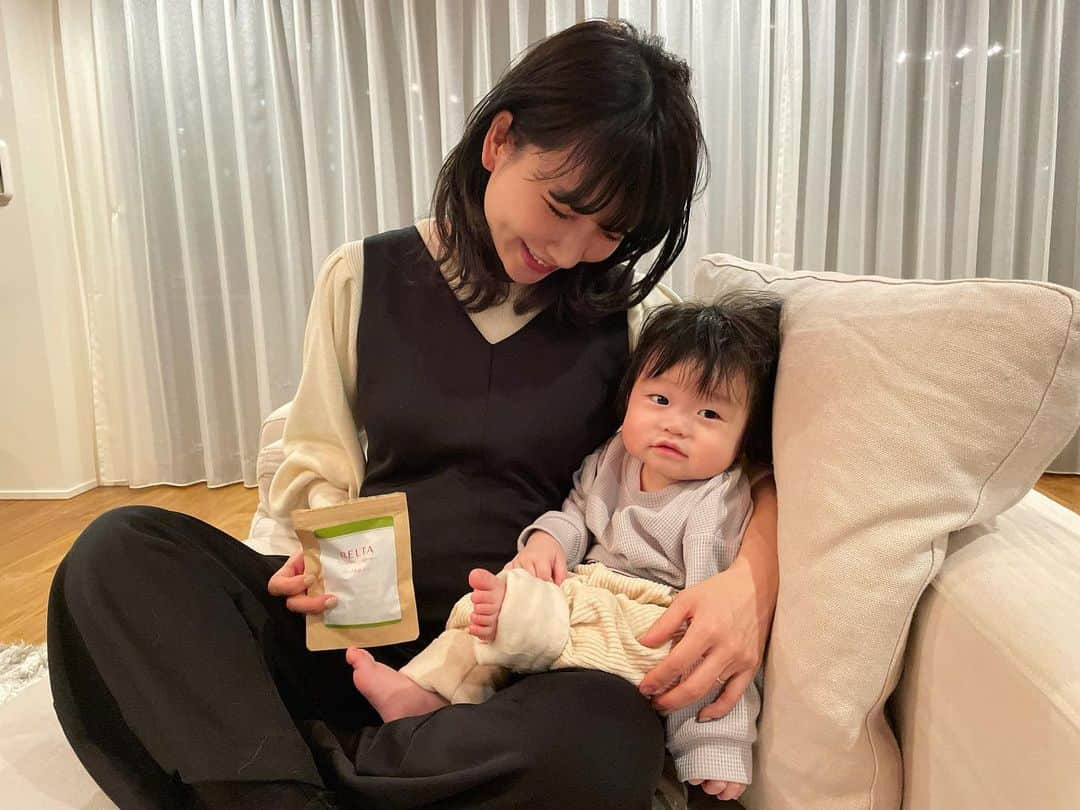 桃のインスタグラム：「たろがもうすぐ9ヶ月👶🏻🍼 たろを妊娠してすぐからBELTAを飲み始めて、出産してからも継続的に飲んでいて、現在第二子妊娠7ヶ月になります🤰🏻 葉酸は女性の身体にすごく大事な栄養素なので、女性はこれから妊活予定の方でも、そうでない方でも、毎日摂るサプリとしてとってもおすすめです😉❤️ BELTAは婦人科でも推奨されるサプリで、そんな素晴らしいサプリのアンバサダーを去年からやらせてもらっていて、とっても光栄です😭🙏🏻❤️ #belta #葉酸 #葉酸サプリ #ベルタ葉酸サプリ #たろ #生後8ヶ月 #もうすぐ生後9ヶ月 #妊娠7ヶ月」