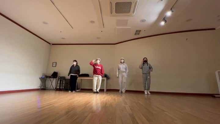 ソ・ウナのインスタグラム：「ㅋㅋㅋㅋㅋㅋㅋㅋㅋㅋㅋㅋ우리 존재 화이팅이라고?? 간만에 하니까 삐걱삐걱 근데 너무 신나 @_hinniae @funkyfonky_jlock @sophy.ok」
