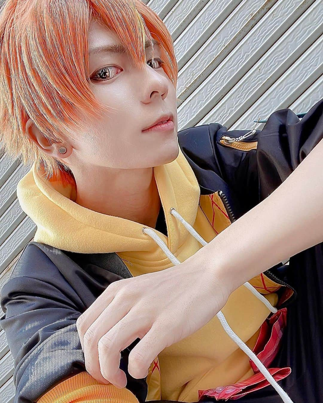 ミヤのインスタグラム：「彰人くん  来週踊ってみた撮影行くぞ〜！！！  #コスプレ #プロセカ #プロジェクトセカイ #cosplay #cosplayer #projectsekai #vividbadsquad #東雲彰人」