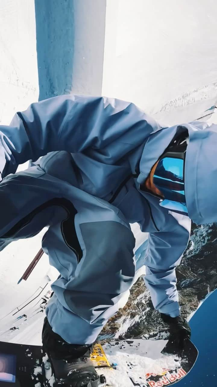 大塚健のインスタグラム：「One of my favorite @gopro clip from Saas-Fee 💙  #doublefrontflip #selfie」