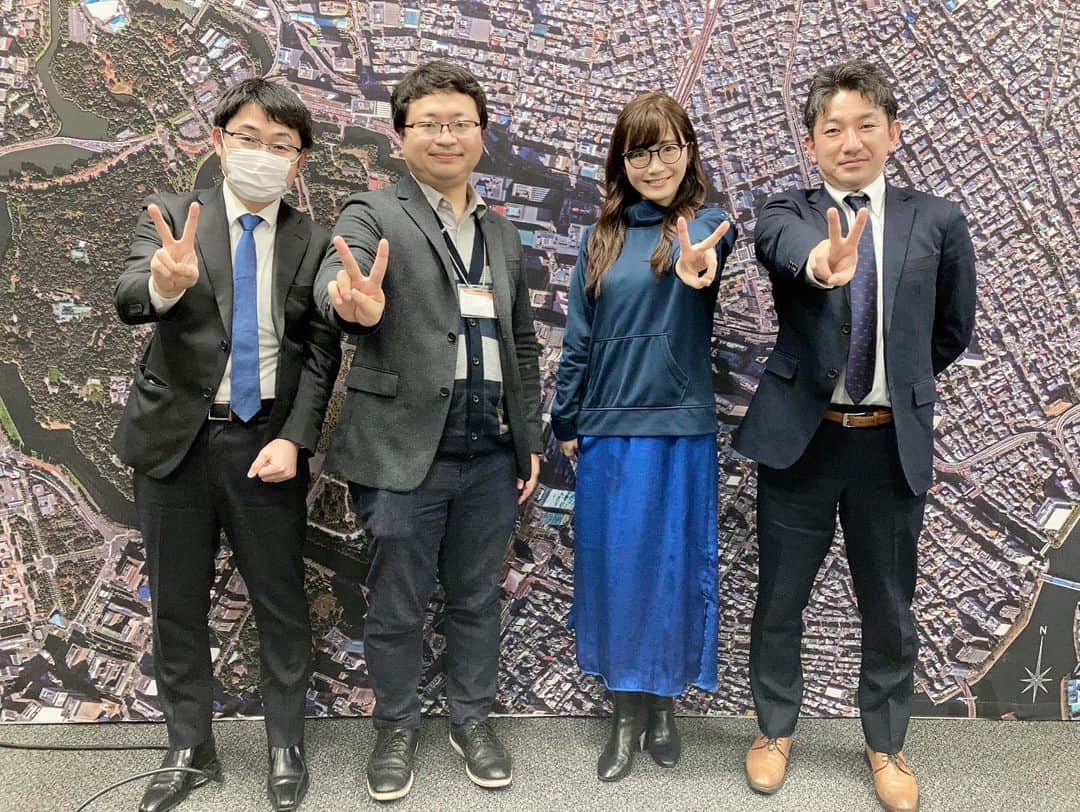 榎本麗美さんのインスタグラム写真 - (榎本麗美Instagram)「#超小型衛星利用シンポジウム つづき...  豪華パネリストの貴重なディスカッション！の モデレーターを務めさせて頂きました🎤  【パネリスト】 ・スペースワン 阿部さん、 ・インターステラテクノロジズの稲川さん、 ・ANAホールディングス 鬼塚さん  皆さんの猛烈なチャレンジと熱意に、 日本の超小型衛星利用の明るい未来が見えました🛰  日本での超小型衛星打ち上げを待ち望んでいる皆様、 ご期待くださいねっ🚀  時間がもっともっと欲しいくらいで、 またこちらのメンバーでお話出来ると良いなあ✨  この2.3年で、宇宙ビジネスの勢いが凄い事になっているので、 1年後には、全く違う内容のディスカッションになるだろうなと思っています！   超小型衛星利用シンポジウムはこちら ↓ https://aerospacebiz.jaxa.jp/cubesatlv2022/  #宇宙 #超小型衛星」1月29日 0時09分 - enomotoremi