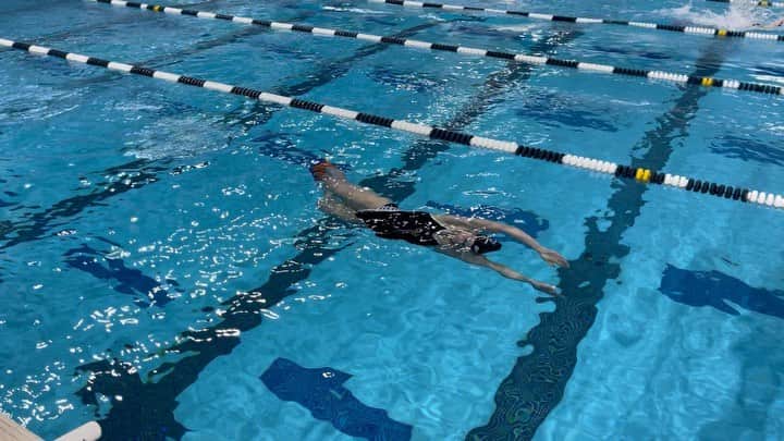 キーラ・トゥサントのインスタグラム：「Work in progress!! 🐬 #TopArmBreakout #TennesseeTrained」