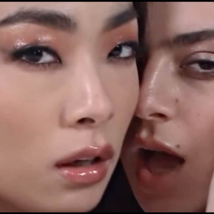 リナ・サワヤマのインスタグラム：「thank u so much for ur love on BEG FOR YOU 😭😭😭 out everywhere now !!! visualiser out now !!!! so hot 🥵 @charli_xcx」