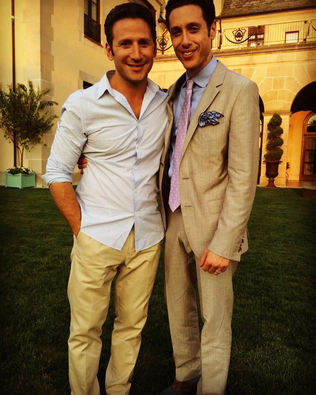 マーク・フォイアスタインのインスタグラム：「My TV/soul brother:  @paulo_costanzo has arrived on social media! Follow him, you won’t be sorry 😉If you loved him on @royalpainsusa then you will also love him on @uploadonprime which premieres on 3/11. What can I say, I’m a proud older brother! @mbr34 @lenchewski @flintstagram77 @reshmashetty @peacocktv」