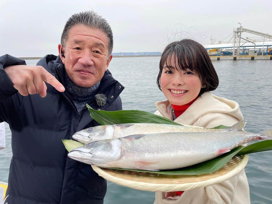 藤坂奈央のインスタグラム：「. 旅サラダ中継は長崎県松浦市から 今が旬の『旬サバ』お伝えしました💛 . このあとのトコサタでもご紹介しますよー！ . #朝だ生です旅サラダ #旅サラダ #トコサタ #松浦市 #旬の味 #旬サバ #トキサバ」