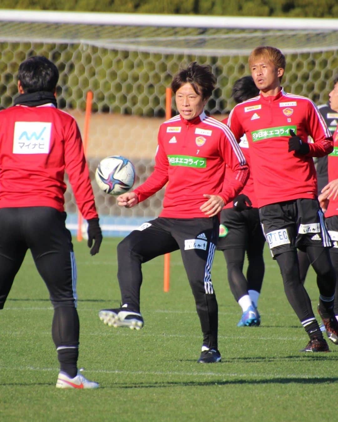 のインスタグラム：「延岡キャンプ！  素晴らしい環境のもと、順調に頑張ってます⚽️  #キャンプ #楽しく厳しく #疲労も溜まってきました #プーマ #パラメヒコ #これしか履けない」