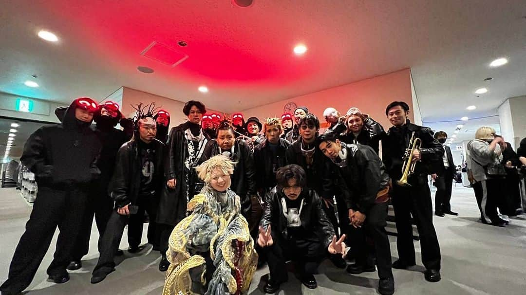 新井和輝さんのインスタグラム写真 - (新井和輝Instagram)「millennium parade 第72回紅白歌合戦  もうすげー前に感じるけど確かな瞬間だった 良き思い出たち🫂」1月29日 12時46分 - kazukiarai_