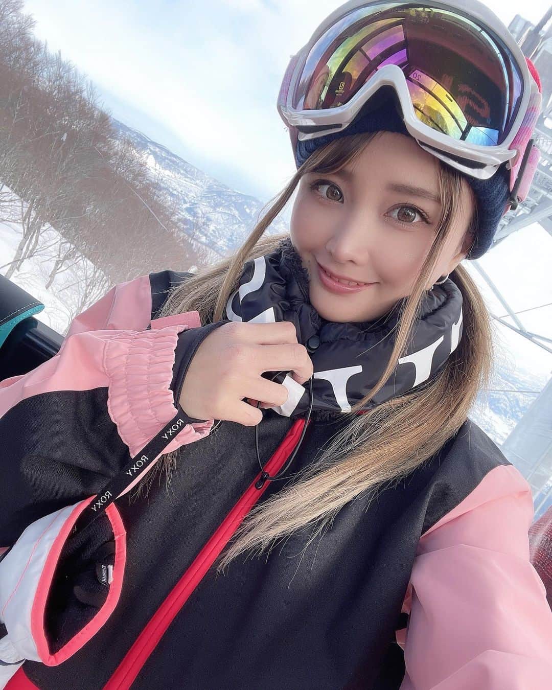 赤羽ももさんのインスタグラム写真 - (赤羽ももInstagram)「スノボ行ってきたよん🗻   #スノボ  #スノボ女子  #ゲレンデ  #全部雪のせいだ  #snowboarding  #雪山  #wintersports  #ウィンタースポーツ」1月29日 12時50分 - momoakabane