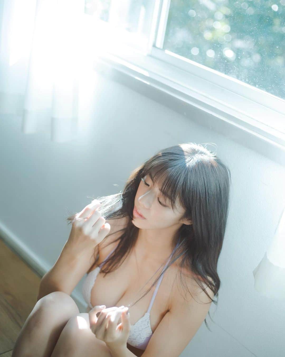わちみなみのインスタグラム：「大好きな緑☺︎  #トレーディングカード #わちみなみ ⁡ 4月9日2ndトレカ発売 予約受付中です https://horipro-shop.com/products/detail/999」