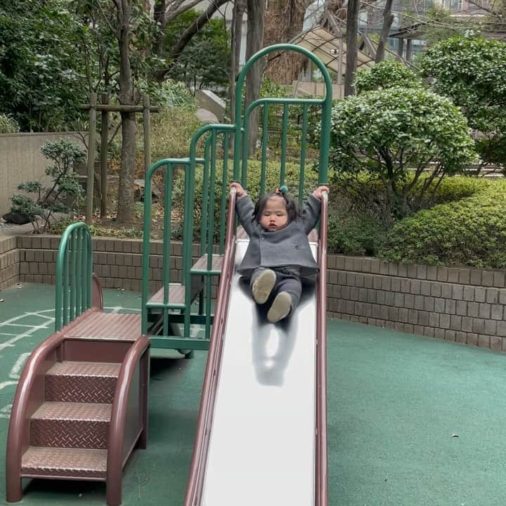 申真衣のインスタグラム：「腹筋ですか😂」