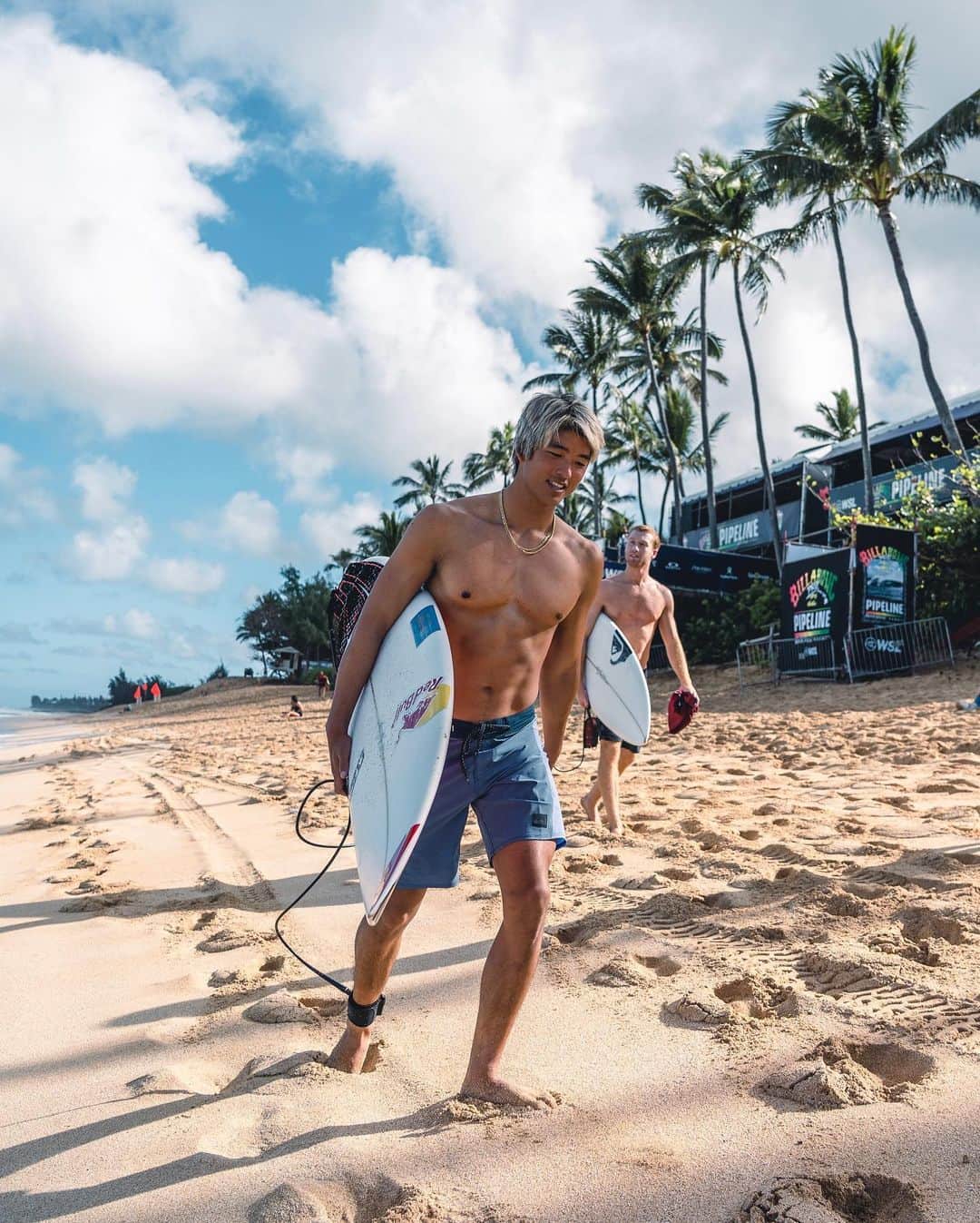 五十嵐カノアのインスタグラム：「Well, my last 5 months have been dedicated to this moment. The preparation is done now and I can’t wait to do what I love most. Another year of competing against the best surfers in the world! I’m excited, anxious, grateful and nervous all at the same time. It’s time to lock in 🥷」