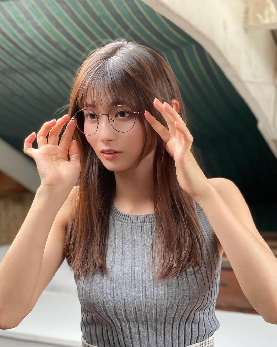のインスタグラム：「デジタル写真集 発売中🎊🎊🎊 Amazonや楽天などで「大島璃乃」で検索してね🔍😉✨ ヤングマガジン47号での未公開カット入り😳❤️  星評価⭐️やレビュー✍️での応援も ぜひ宜しくお願いいたします🙇‍♀️💗💗💗 ご感想楽しみにお待ちしております😳✨」