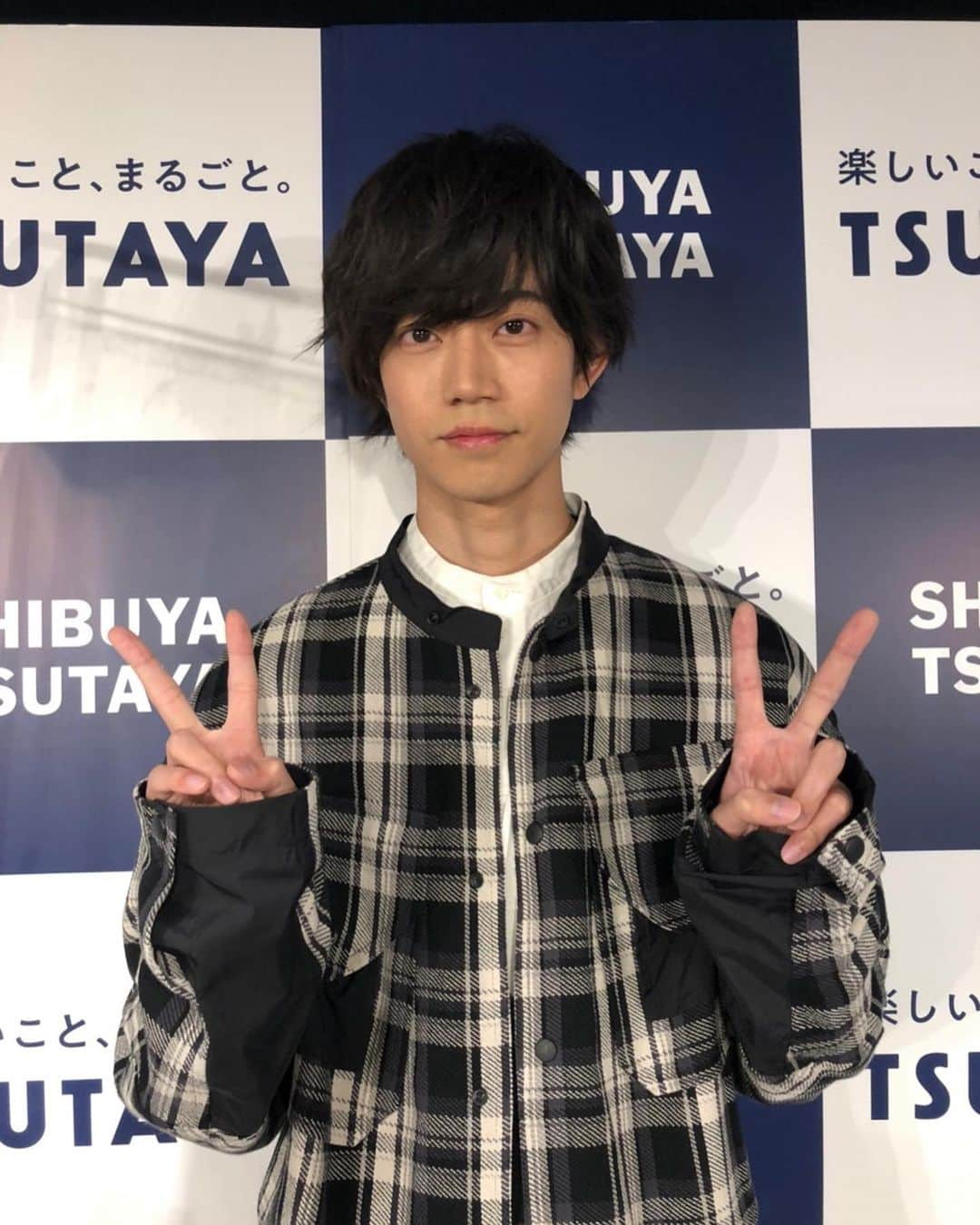 高橋健介さんのインスタグラム写真 - (高橋健介Instagram)「高橋健介1st写真集「モライモノ」 イベントが終了しました。 感謝感謝です。  さて、みんなの好みはどの私ですか？  #高橋健介1st写真集  #モライモノ」1月29日 23時15分 - kensukeaogaku