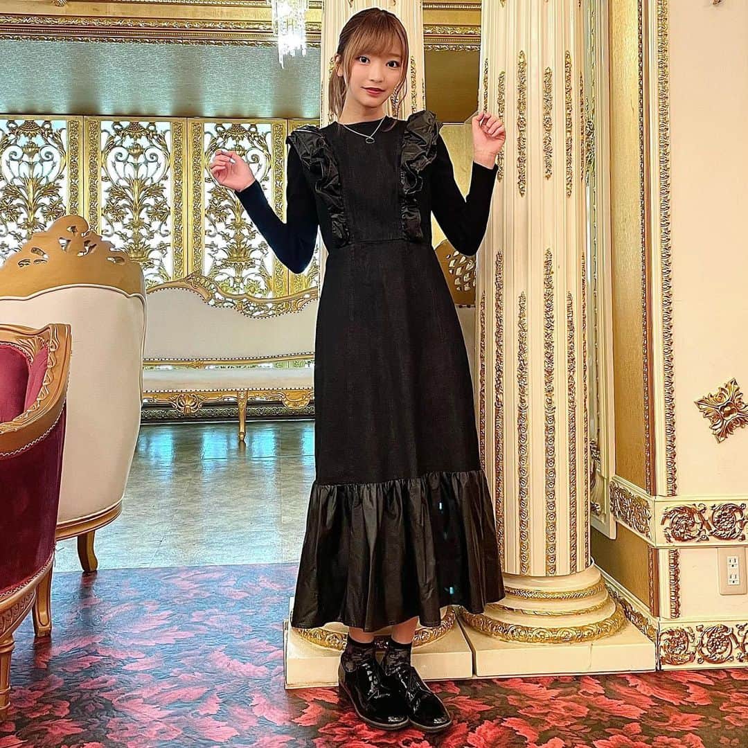 吉沢朱音さんのインスタグラム写真 - (吉沢朱音Instagram)「黒ワンピ〜 三上悠亜さん (@yua_mikami )プロデュースの 展示会でゲットしたけど大人っぽくて良き\( ˶˙˙˶)/✨ デニムとレザーの組み合わせ可愛い〜☺️💗 . . @miyours.jp  . #全身黒コーデ #お出かけコーデ  #fashionweek #fashionlover #jpn_photo」1月30日 13時33分 - nesomagic72