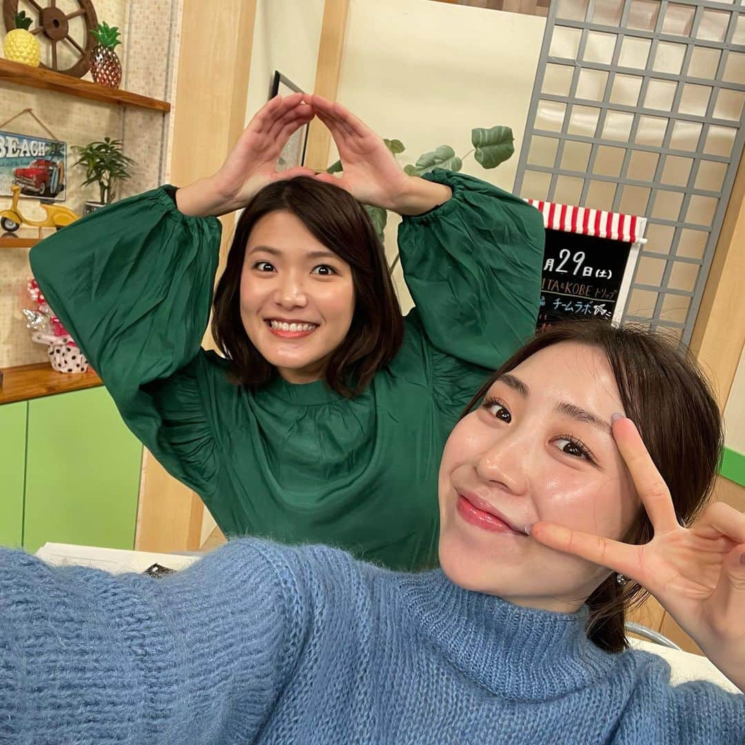 木岡真理奈さんのインスタグラム写真 - (木岡真理奈Instagram)「お顔ペカペカなふたり🧏🏻‍♀️  #マリハル #あさコレ！ #ヒートテック見えてるよ」1月30日 14時26分 - kutv_kioka