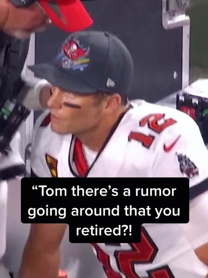 Ashley Haasのインスタグラム：「Tom Brady’s face when he saw on the news today 😂 😳 Do you think the GOAT really retired?!? Vote!👇🏼」