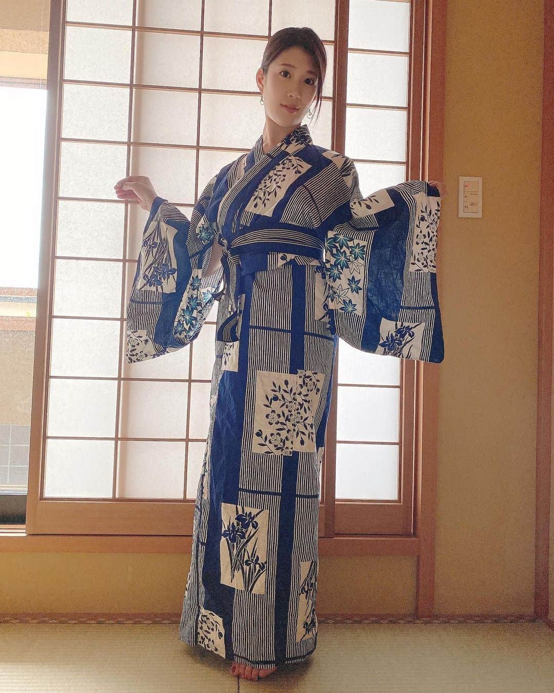 LINX（リンクス）のインスタグラム：「#浴衣グラビア #有賀みなほ  @arigaminaho」