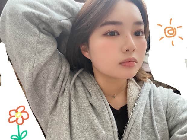 箭内夢菜のインスタグラム：「☀️☔️☁️☃️」