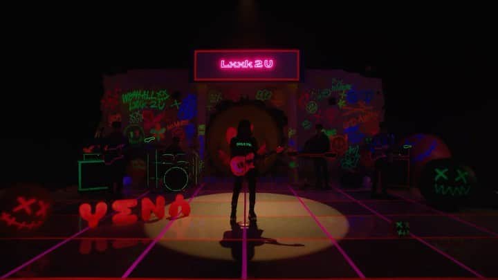 チェ・イェナのインスタグラム：「‘Lxxk 2 U’ Performance Video 가 지금 유튜브에 공개됐습니다!🔥🔥🔥」
