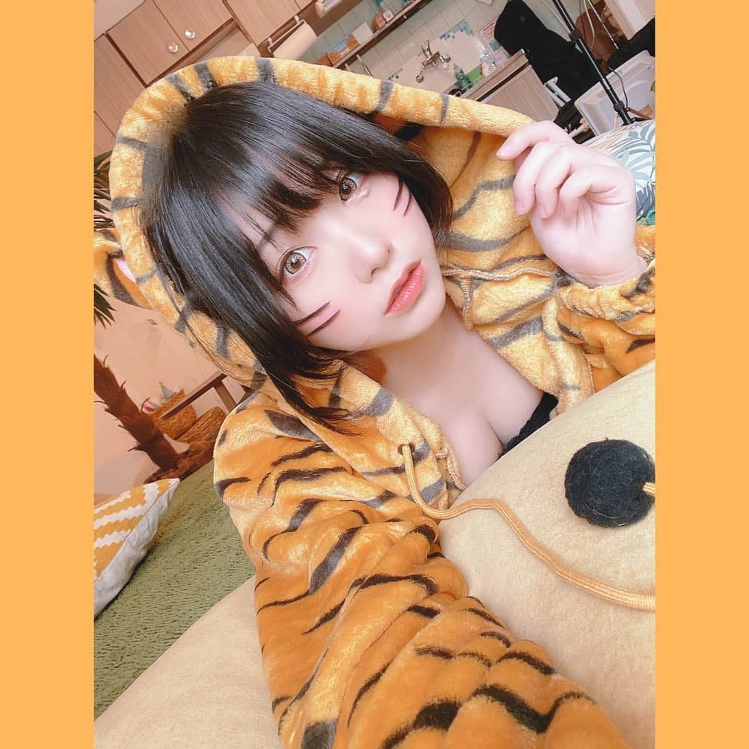 くろねこさんのインスタグラム写真 - (くろねこInstagram)「とらとら🐯 #2022 #自撮り#自撮り女子 #japan #japanesegirl #selfie #followｍe」1月30日 19時36分 - kuronekoshi_nya