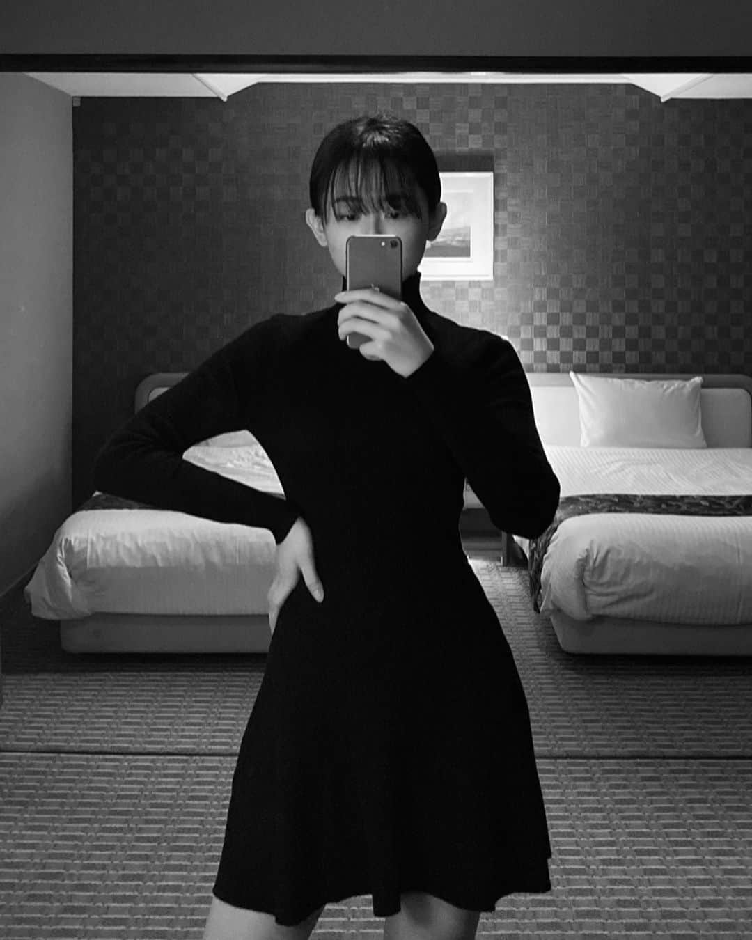 安倍萌生のインスタグラム：「🖤」