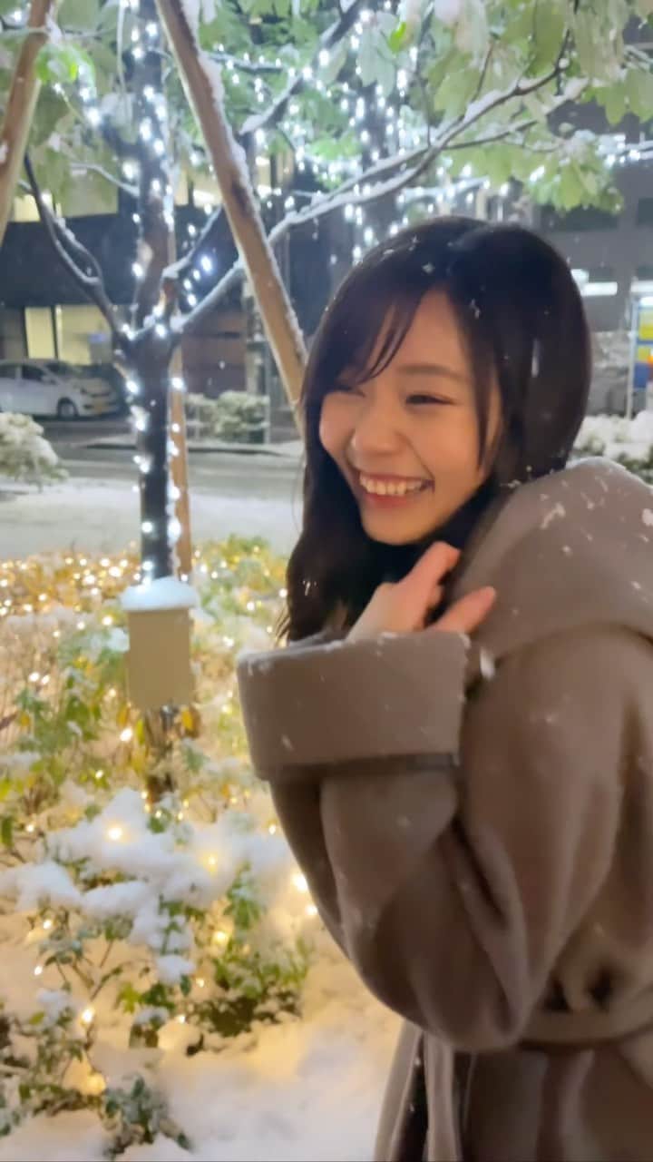 杉浦みずきのインスタグラム：「雪の日のロケ☃️ 動画いっぱいあったので第二弾　マネージャーさん撮です❄️  ※撮影時のみマスクを外しています」