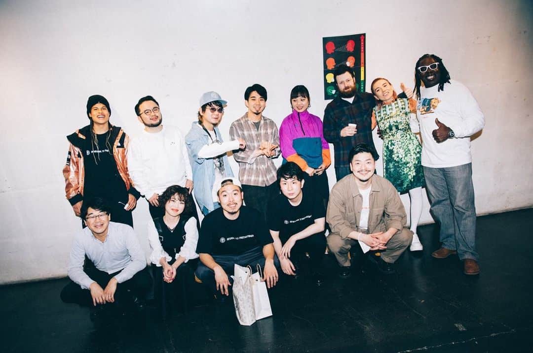 のインスタグラム：「Answer to Remember  「〜ありがとう2021！年末スペシャルワッツアップ in Tokyo〜」  おかげさまでいい年越しになった 急遽参加できることになっても温かく迎えてくれるメンバーに感謝です  駿ありがとう  photo by @kanatarumi」