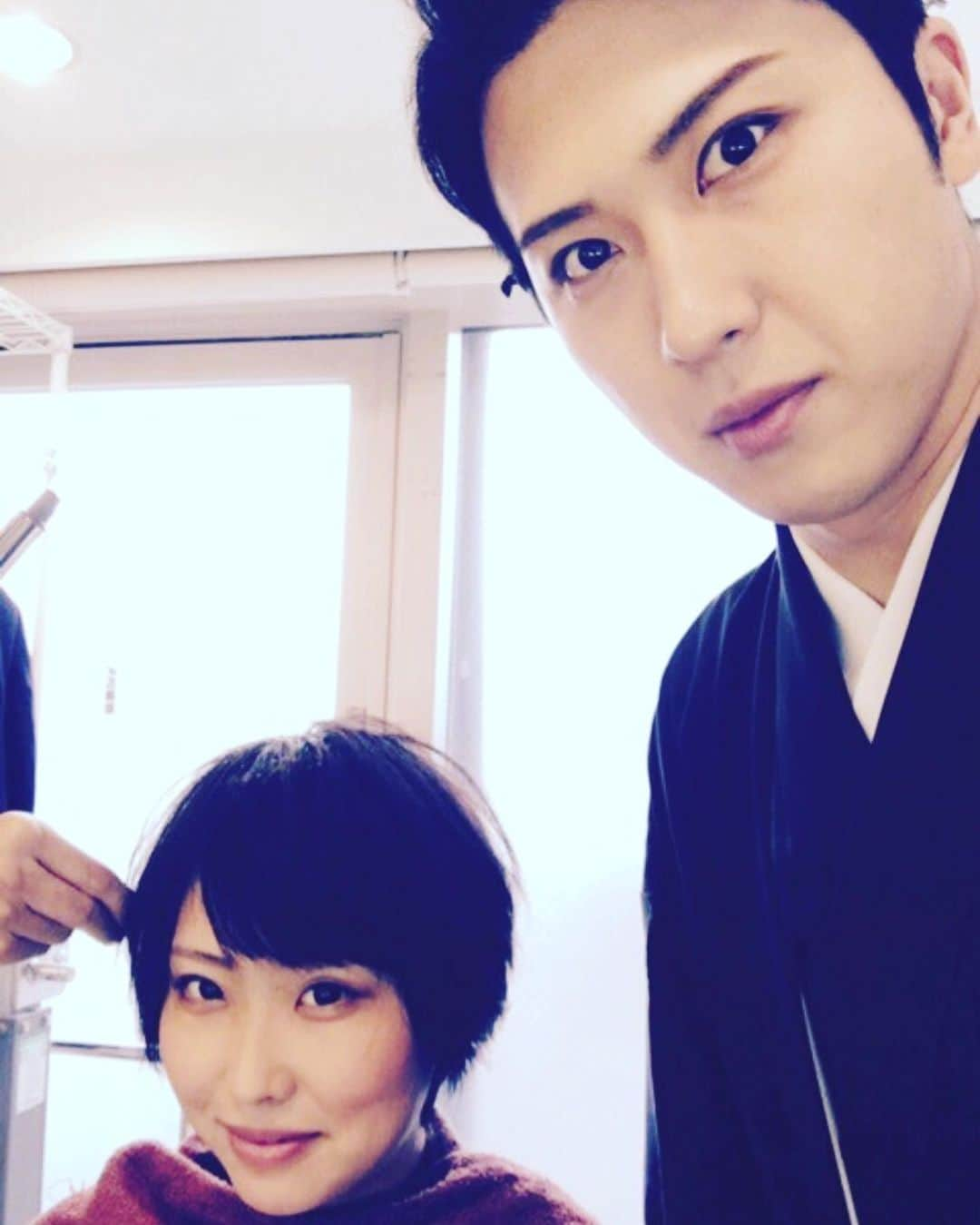 春本由香さんのインスタグラム写真 - (春本由香Instagram)「お兄、お誕生日おめでとう🎉🎉 だいぶ前の写真笑 #尾上松也  #兄  #お誕生日」1月30日 22時28分 - yukaharumoto1221