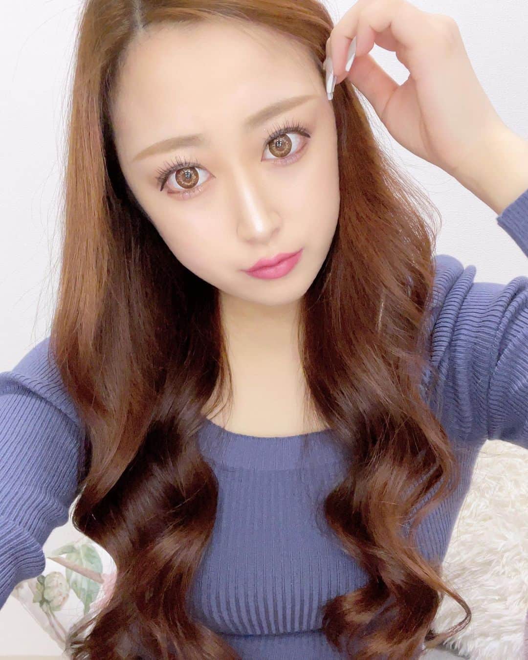 𝑼𝑴𝑰𝑲𝑨のインスタグラム：「・ 今年の年齢は遂にクリスマスケーキです🍰 あせるあせる ・  #錦#錦3#錦3丁目 #キャバクラ#キャバ嬢#名古屋#栄#女子大#ホスト#歌舞伎町#新宿#ミナミ#北新地#祇園#中洲#すすきの#夜職#ナイツネット#サロンドゴールド#おうち時間#シャンパン#followe#f4f#followforfollowback #いいね返しは絶対 #いいねした人で気になった人フォロー #いいね返し」