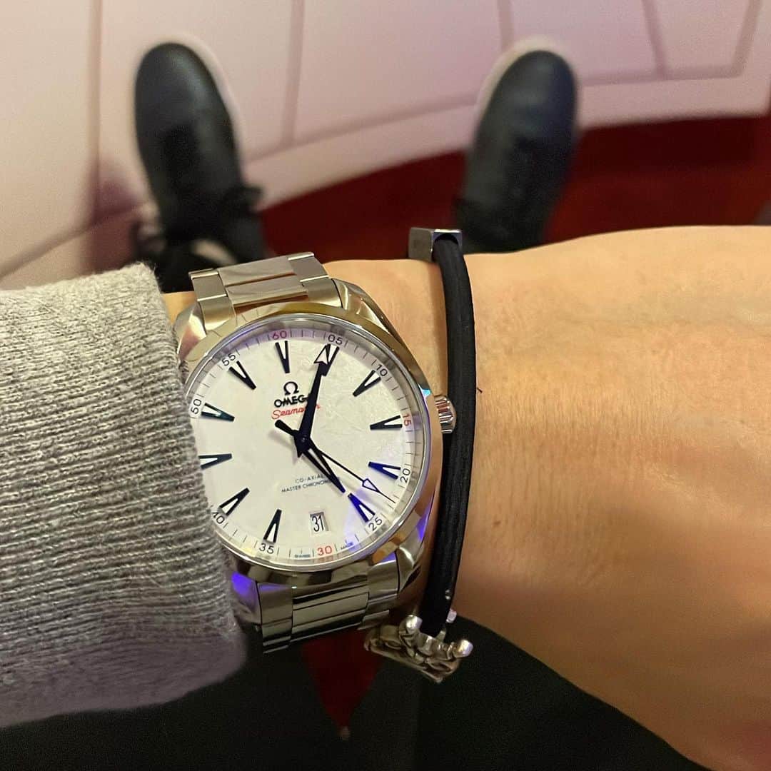 のインスタグラム：「@omega  北京モデル アクアテラ届きました。 これから北京へ出発です✈✈✈ 応援よろしくお願いします！ I’m gonna enjoy big challenges in Beijing with OMEGA #OMEGAOfficialTimekeeper #OMEGA」